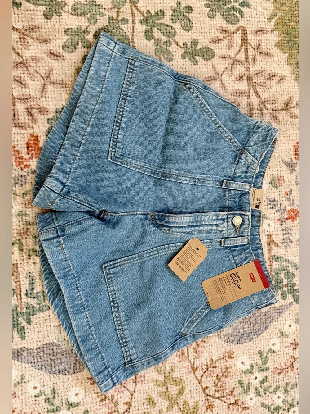 NEW NWT Levi's Women’s Cinch Mid-Thigh High Rise Denim Jean Shorts sz 25